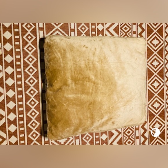 2 Mina Mina Dog Beds in either Medium or X-Large By~The Sun*Kissed Designs - Picture 8 of 15